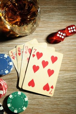 imbslot Dadu Online live dealer rolling dice in HD studio